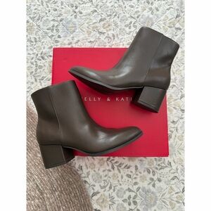 Kelly & Katie Jalyea Booties - 8 - NWT!